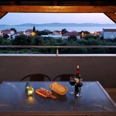A Three Bedroom With Sea View Apartment Bibinje